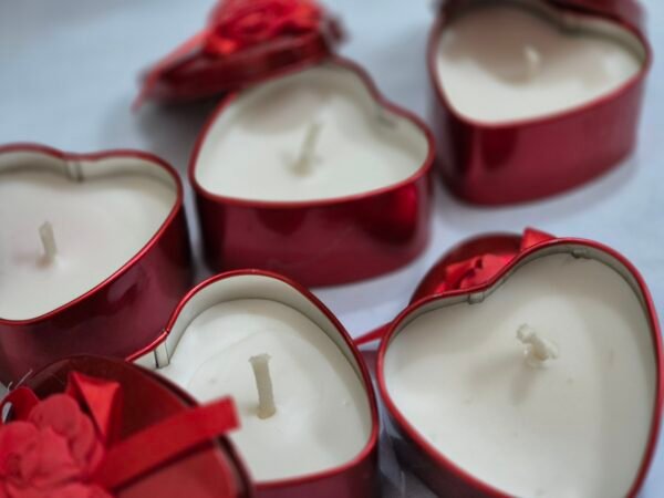 Handcrafted Heart-Shaped Tin Candle (Rose)